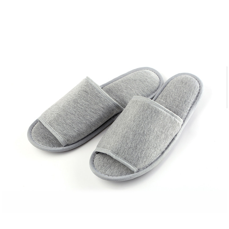 16302 Cotton Fabric Foldable Slippers