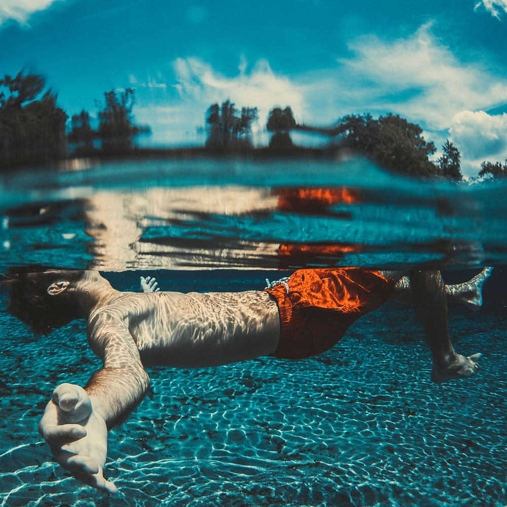 How to Better Take Photos Underwater？